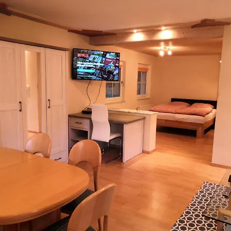 Appartement Am Bach Mit Grossem Garten
