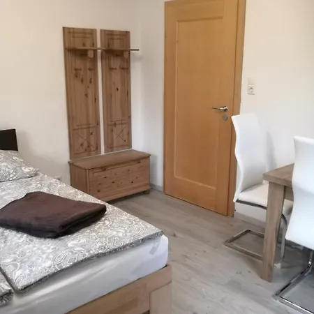Am Bach Mit Grossem Garten דירה